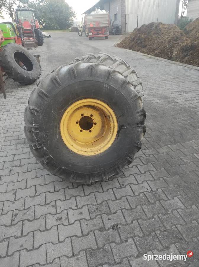 Sprzedam opony do kombajnu MF 487 i Pilica