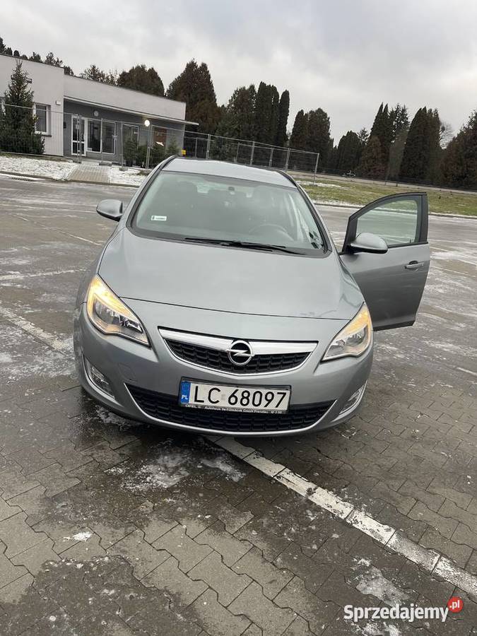 sprzedam Opel astra J Turbo 14 kombi 14cm3 Chełm