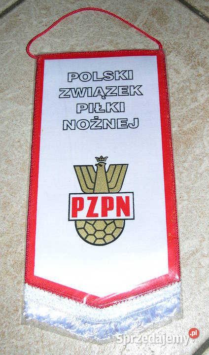 Proporczyk PZPN Polski Związek Piłki Nożnej PRL Warszawa sprzedam