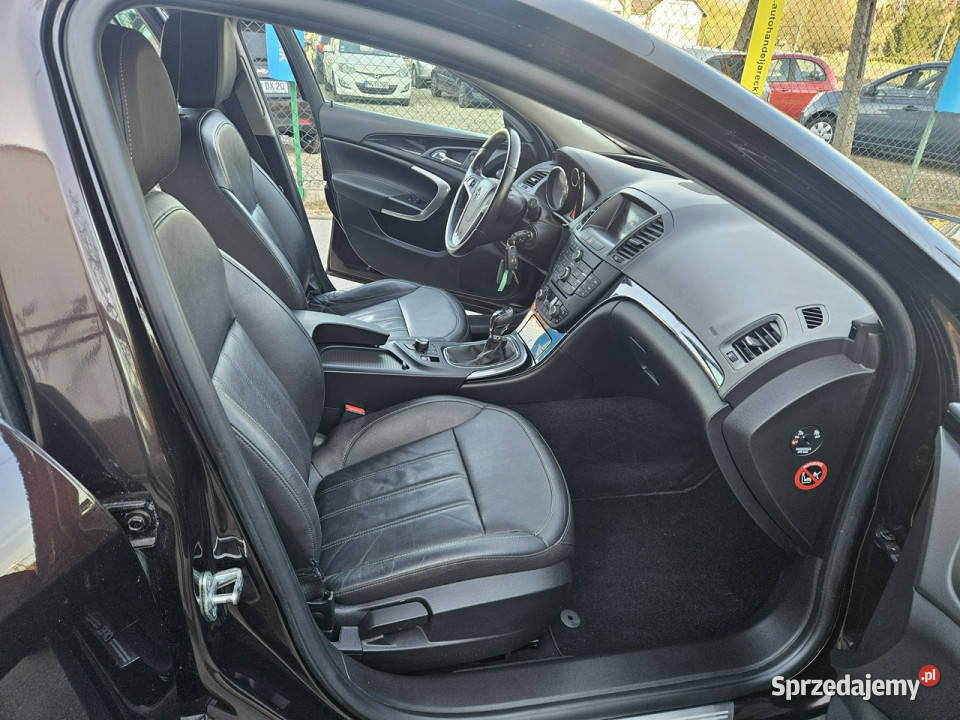Opel Insignia Opłacona Zadbana Serwisowana podgrzewane fotele warmińsko-mazurskie Kisielice sprzedam