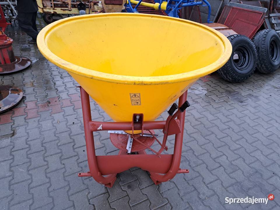 Rozsiewacz nawozów GrassRol 350 l lejej Rozsiewacze nawozów Proszowice