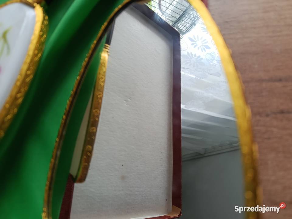 Sprzedam zestaw toaletowy Nefrettete z prl sprzedam