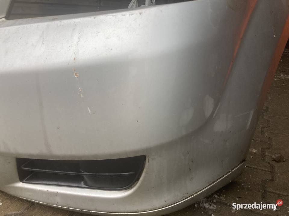 Zderzak Toyota Corolla verso 2005 Olsztyn