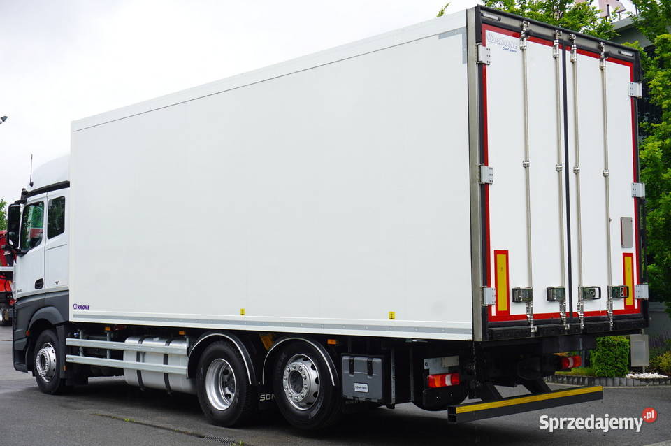 MercedesBenz Actros 2540 62 10 Krone 18 diesel Chłodnie Kraków