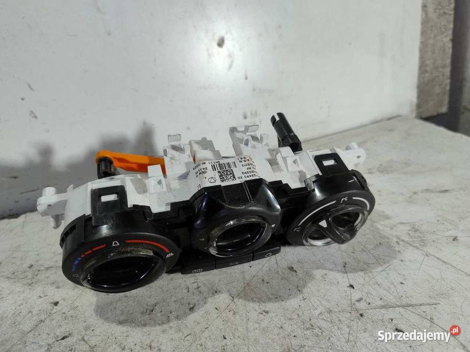 PANEL KLIMATYZACJI PEUGEOT 208 96722483ZD sprzedam