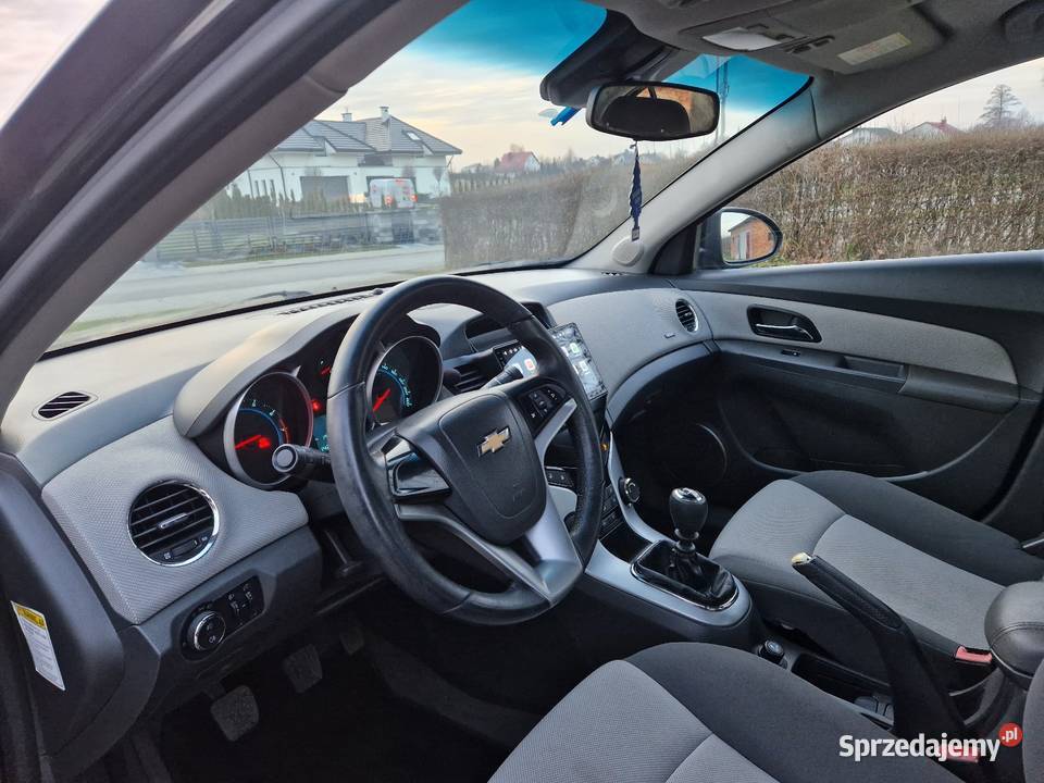 Chevrolet Cruze 16 Benzyna Mały przebieg Nowy nieuszkodzony Cruze Głogów Małopolski sprzedam