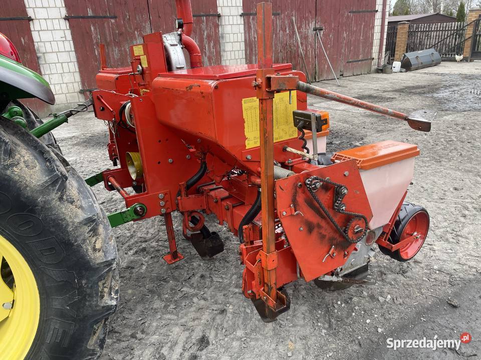 Siewnik do kukurydzy BECKER Lublin