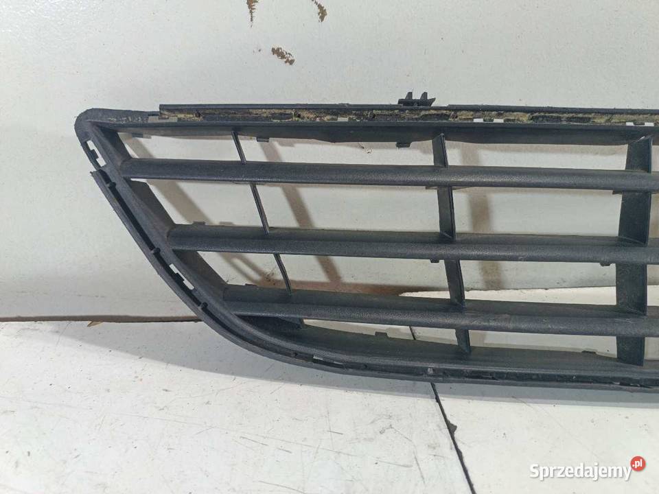 KRATKA ZDERZAKA PRZÓD OPEL CORSA D 13179942