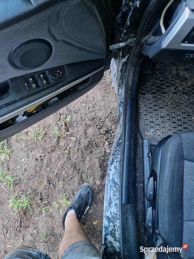 Uszkodzone Bmw e90 mazowieckie