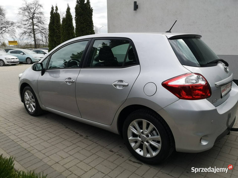 Toyota Auris 16 Benzyna 132 Klimatr LIFT Isofix Strzegom sprzedam