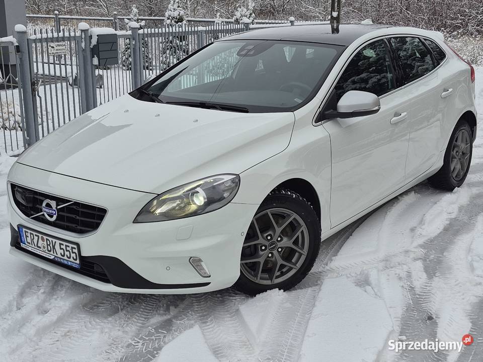 Volvo V40 20 d4 190R DESIGNPANORAMA Ostrowiec Świętokrzyski