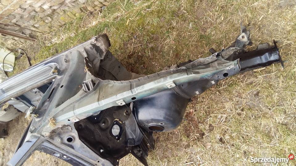 Ćwiartka bmw e46 przód i tył Karoseria Deszczno