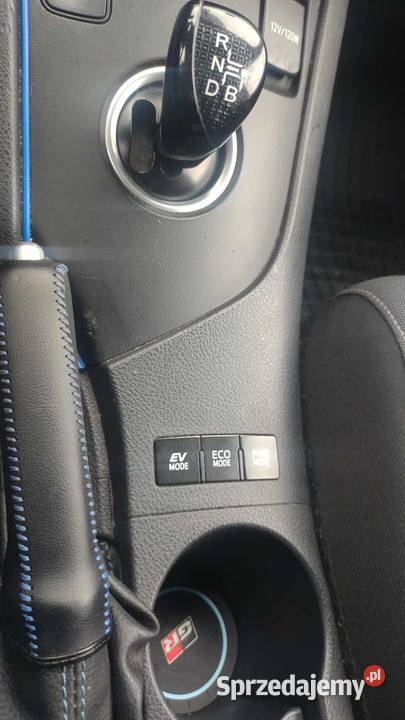 Toyota Auris hybrid 18 gaz Radom