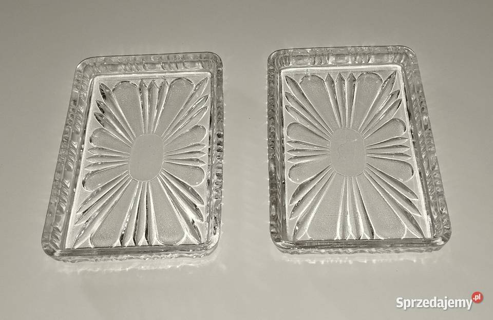 Szklane półmiski i podstawki