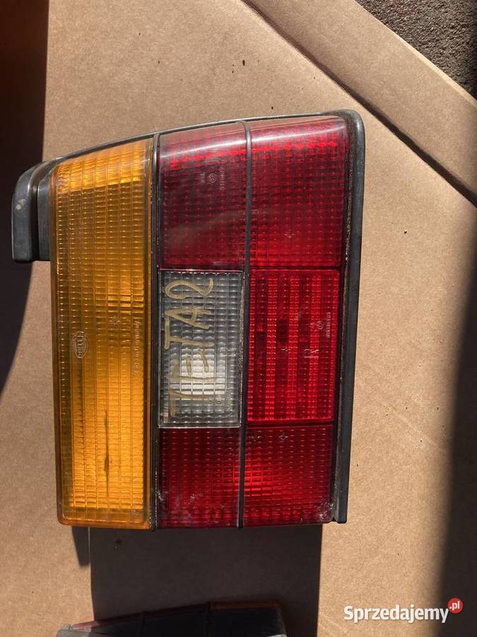 prawa lampa tyl jetta