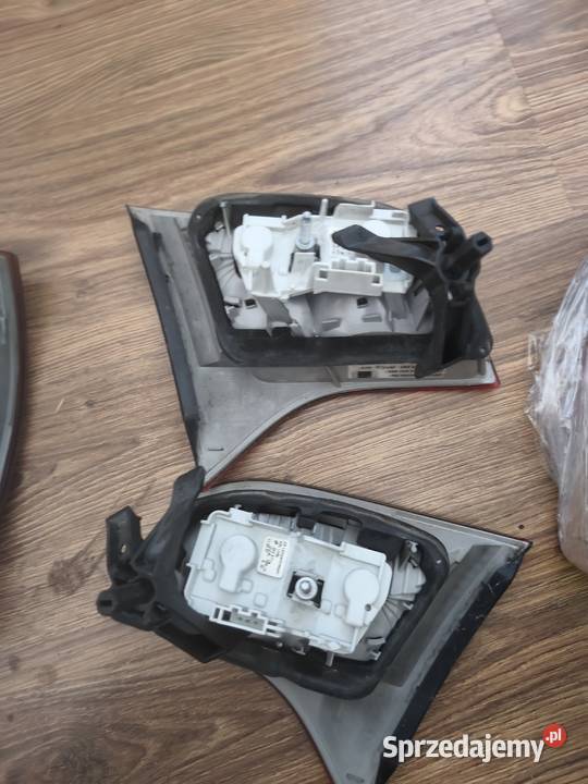 Sprzedam komplet lamp tył audi a4 B7 kombi 4 Szprotawa