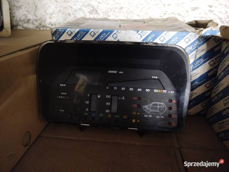 Fiat uno zestaw liczników digital nie mylić z Liczniki i zegary Mrągowo