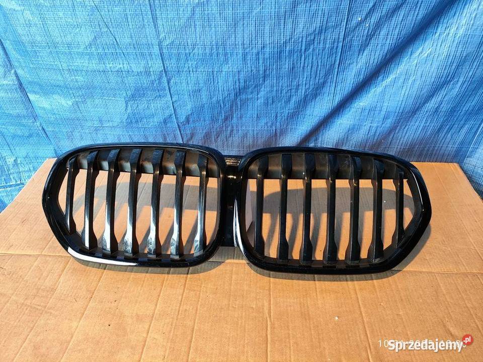 BMW X1 F48 LIFT GRILL ATRAPA NERKI sprzedam
