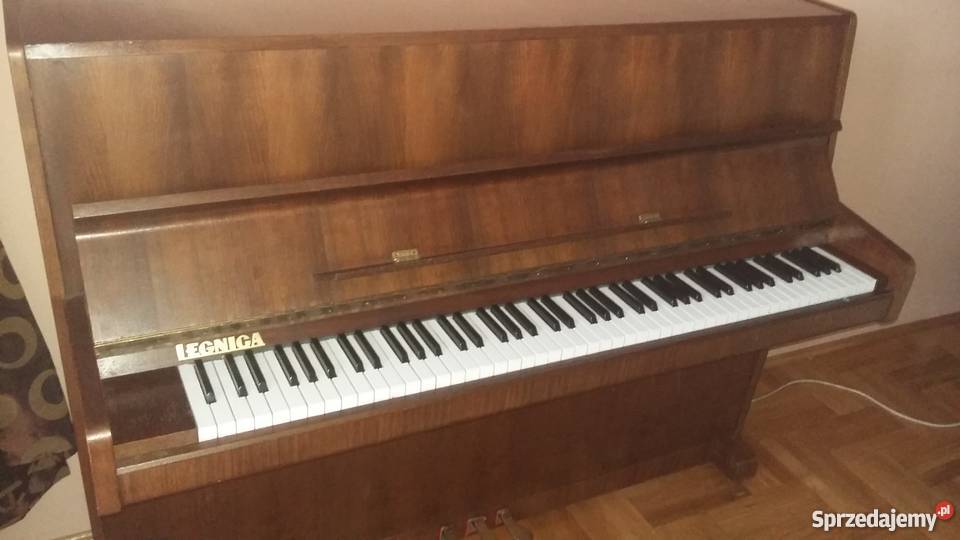 Pianino Legnica M110A w stanie