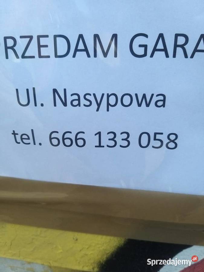 Sprzedam garaż Nasypowej w szeregu w Centrum