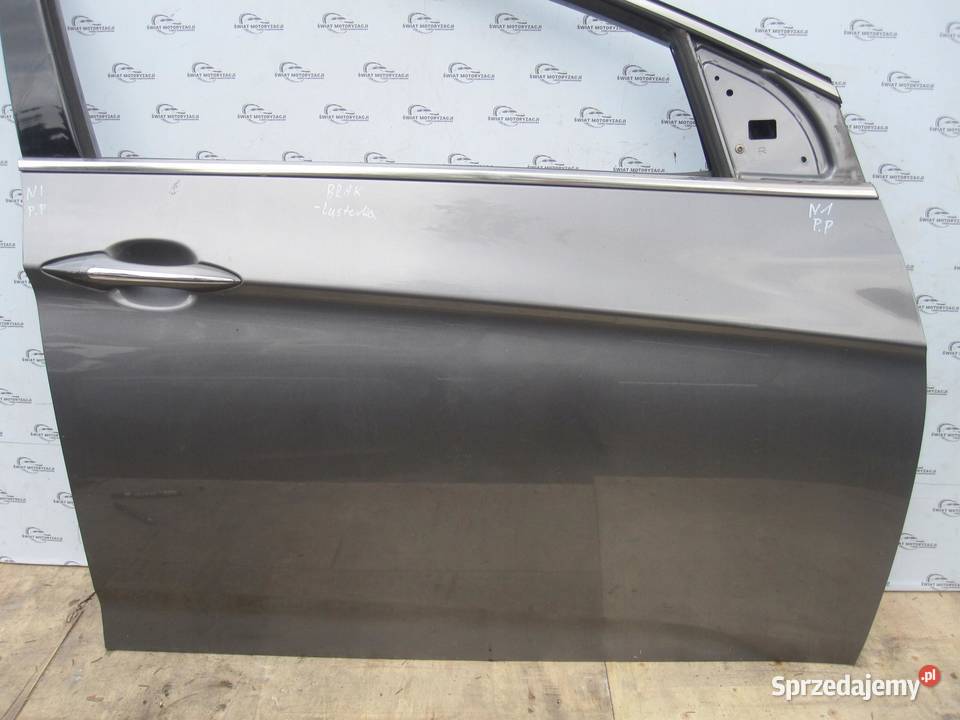 HYUNDAI i40 12r drzwi prawe przód