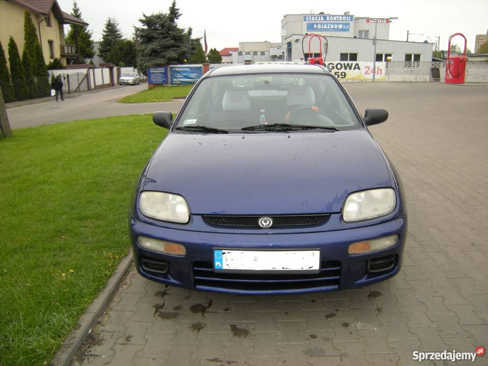 Mazda 323c