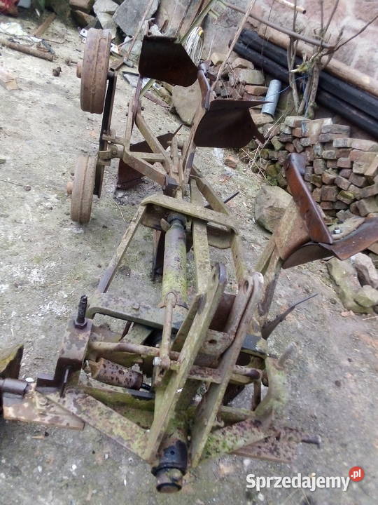 Pług obrotowy 3 skibowy obracany mechanicznie do dolnośląskie