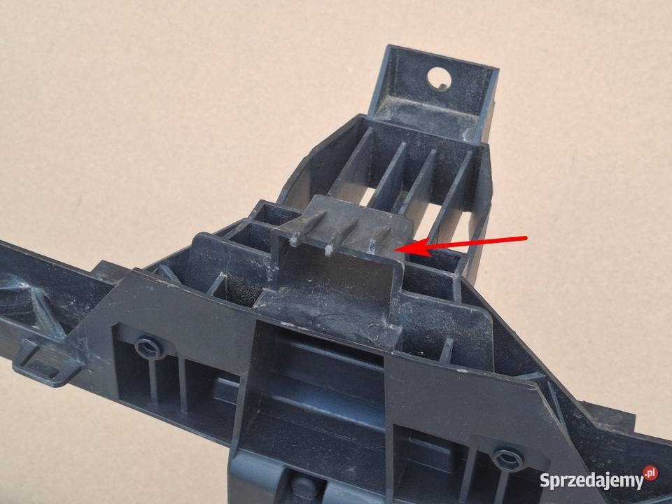 MERCEDES BKLASA W247 RAMKA MOCOWANIE ŻALUZJI