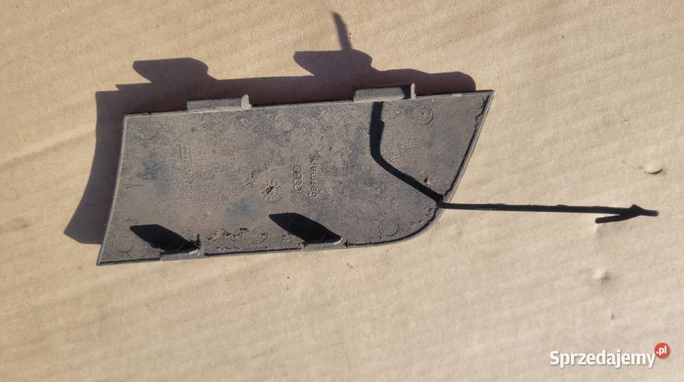 AUDI A6 C6 4F0 PRZED LIFT ZAŚLEPKA HAKA ZDERZAKA