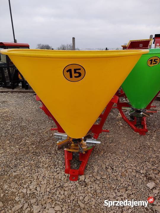 Rozsiewacz do nawozu Lejek róże pojemności nieuszkodzony śląskie Buków