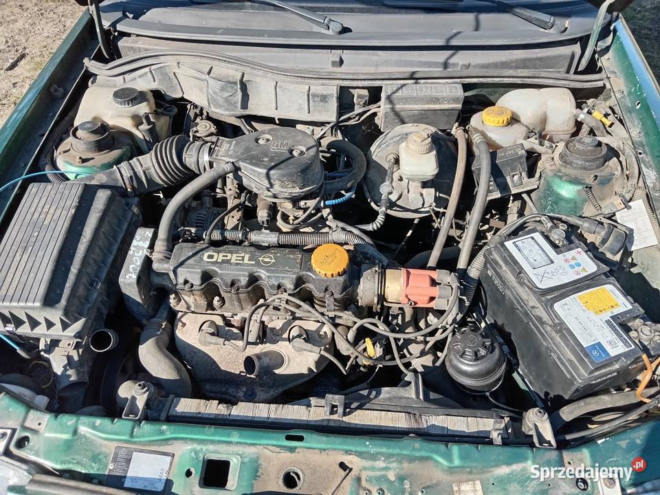 Opel Astra f LPG pojazd historyczny kupiony w polskim salonie łódzkie Teolin