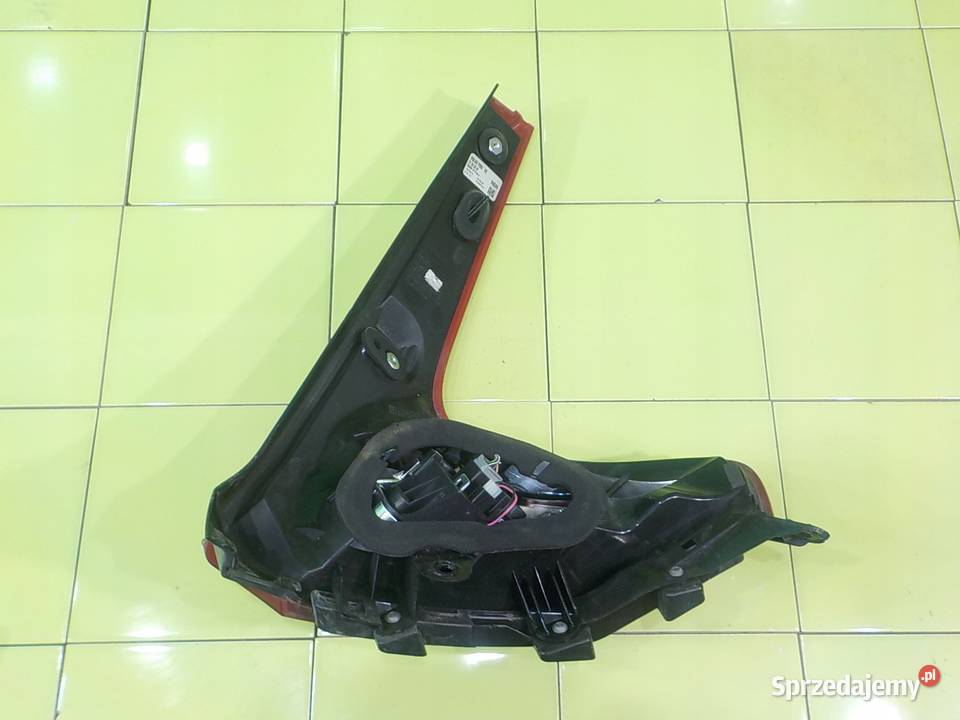 VOLVO V40 II 16D2 14r HB 5D lampa lewa tyl Lampy tylne mazowieckie Suków