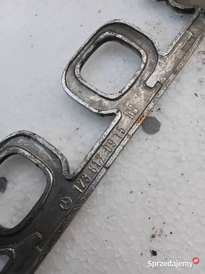 Mercedes 123 300 D emblemat