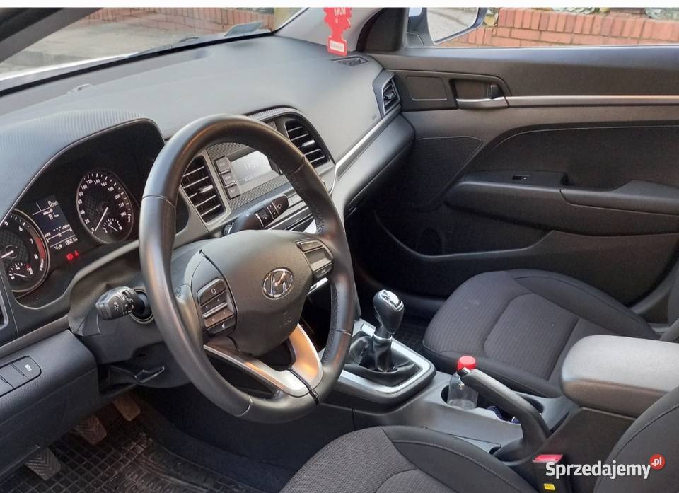 Hyundai Elantra 2019 87 000 benzyna