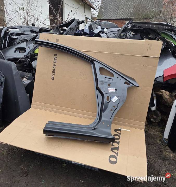 Próg słupek A prawy Ford Fiesta MK8 2110328 Progi