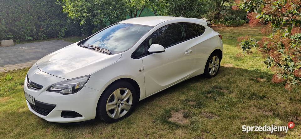 Opel Astra J GTC Wiejca