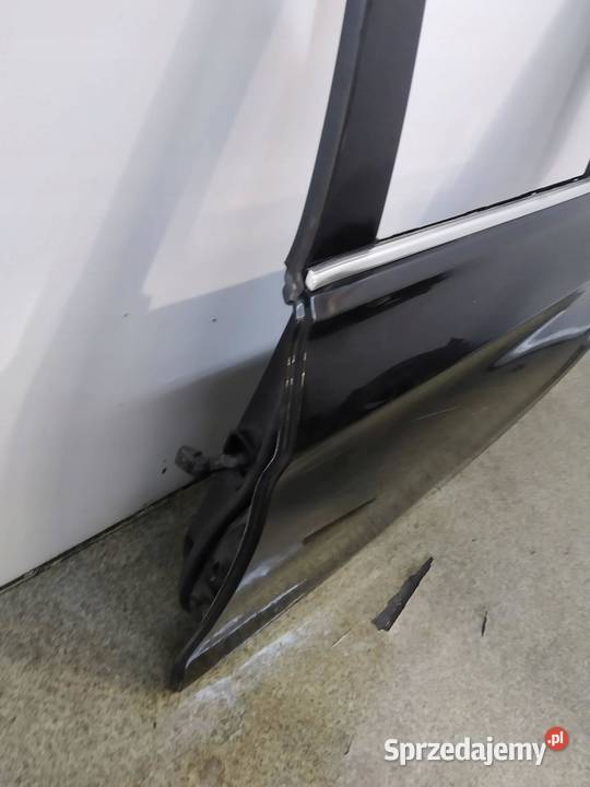 DRZWI LEWE TYŁ KOMBI TOURING CZARNE LIFT Bmw świętokrzyskie