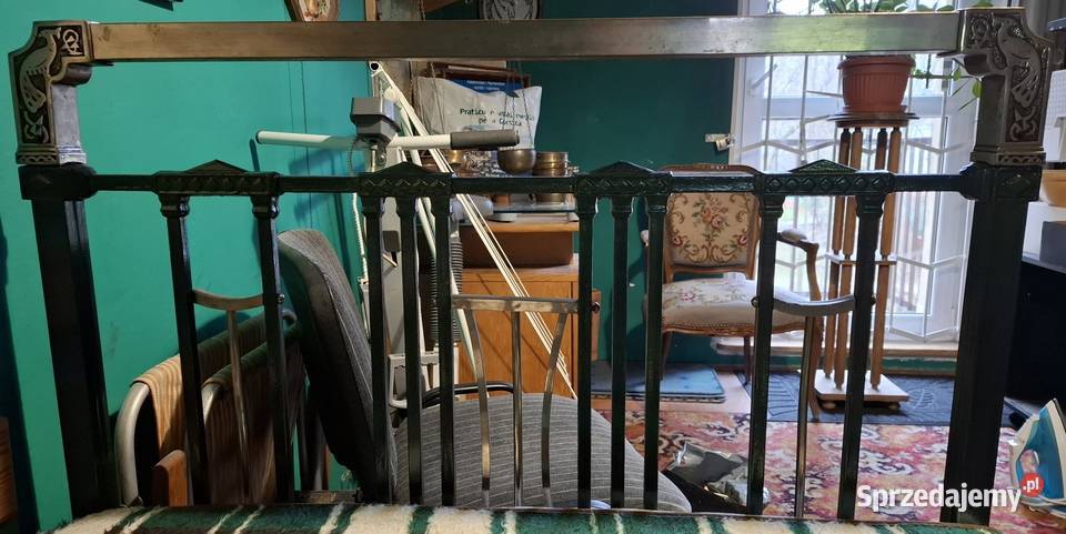 zabytkowe łóżko stalowe secesyjne ozdobne