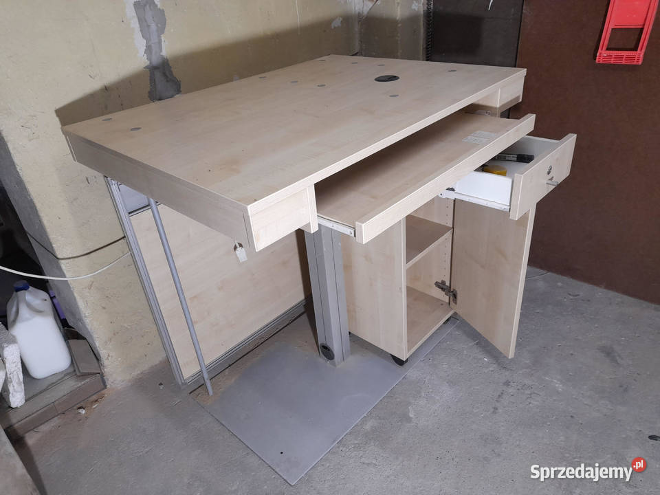 Biurko wystawowe ekspozycyjne Podświetlane Biurka Ciechocinek