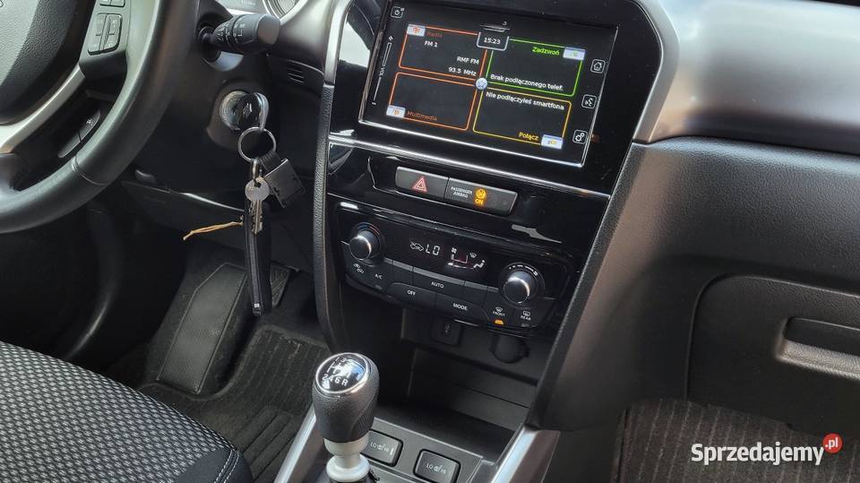 Suzuki Vitara Mild Hybrid 1 Właściciel serwis kupiony w polskim salonie Brzeziny sprzedam