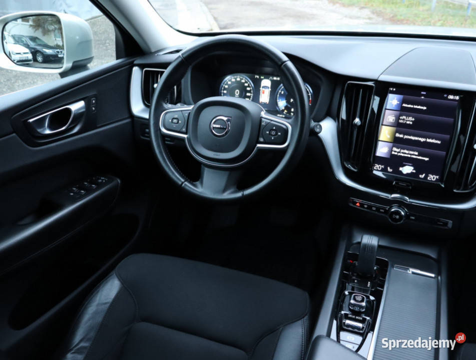 Volvo XC60 B5 AWD Rok produkcji 2020 XC 60 Piaseczno sprzedam
