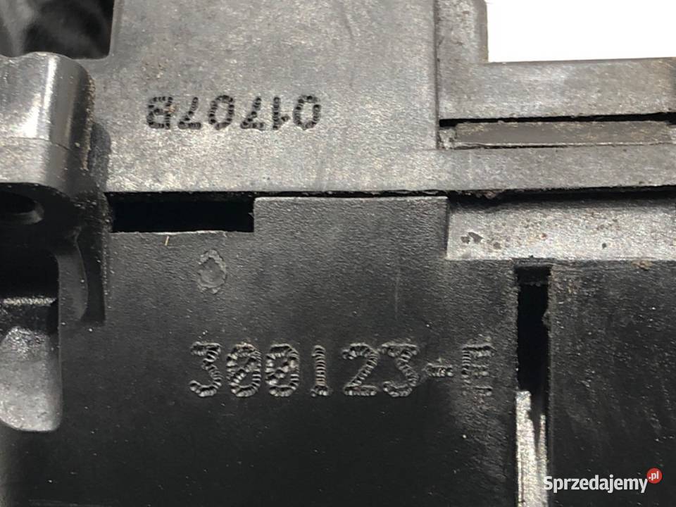 ZAMEK DRZWI LEWY PRZÓD RENAULT CLIO III