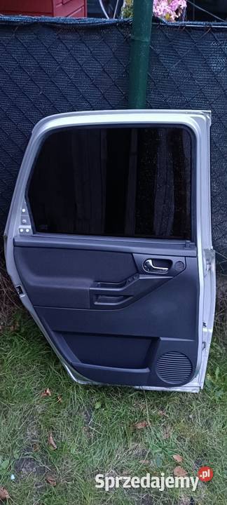 Drzwi kompletne i na części