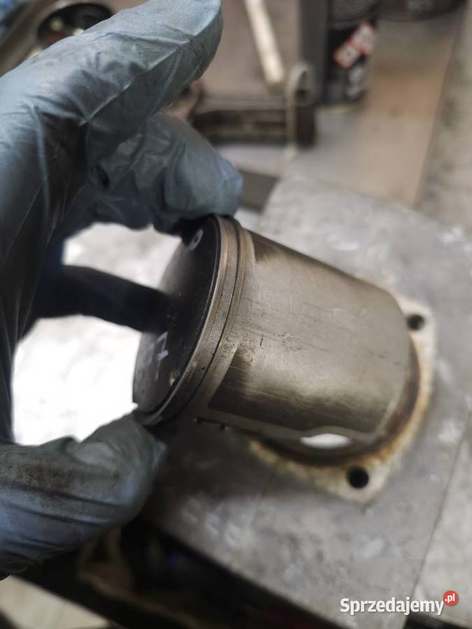Rotax 377 cylinder tłok 380 tuleja pierścienie Jelenia Góra