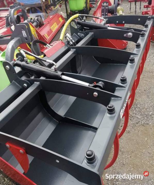 Łyżkokrokodyl firmy ROLSTEEL Lubartów