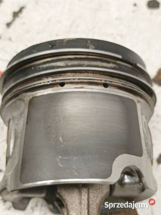 TŁOK KORBOWÓD 13R02018 0843ME 20 D B47 Bmw Seria sprzedam