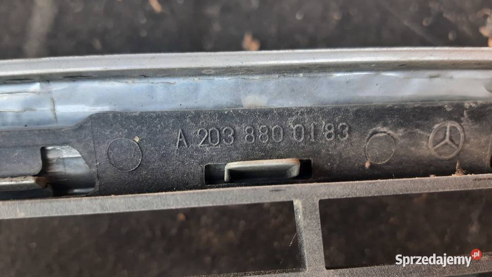 gril atrapa chłodnicy mercedes c w203 kombi Korzeńsko