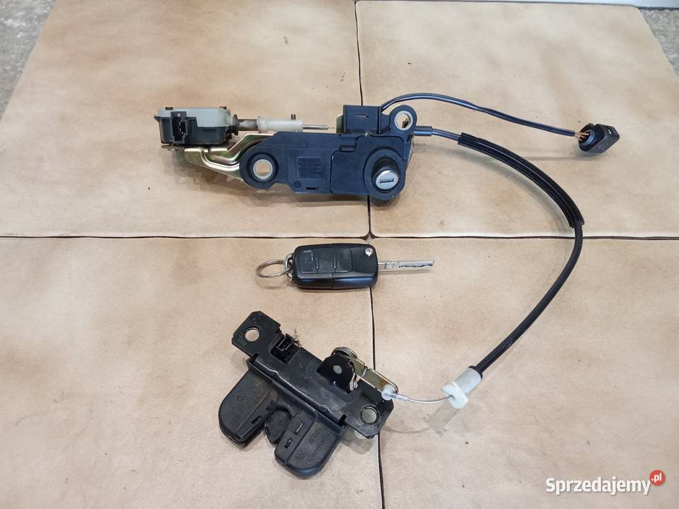 VW passat B5 flcombi zamek tylna klapa orginal Wrocław