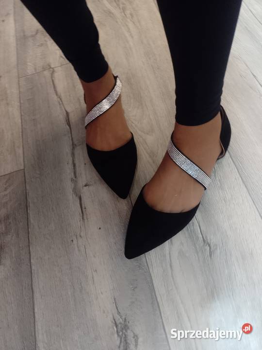 43 Czarne bogato zdobione baleriny wieczorowe Kraków