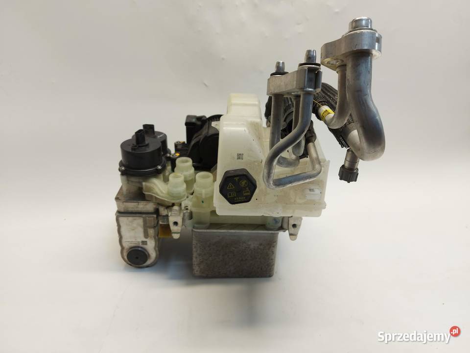 TESLA MODEL Y 2022r Pompa ciepła rozdzielacz osobowe